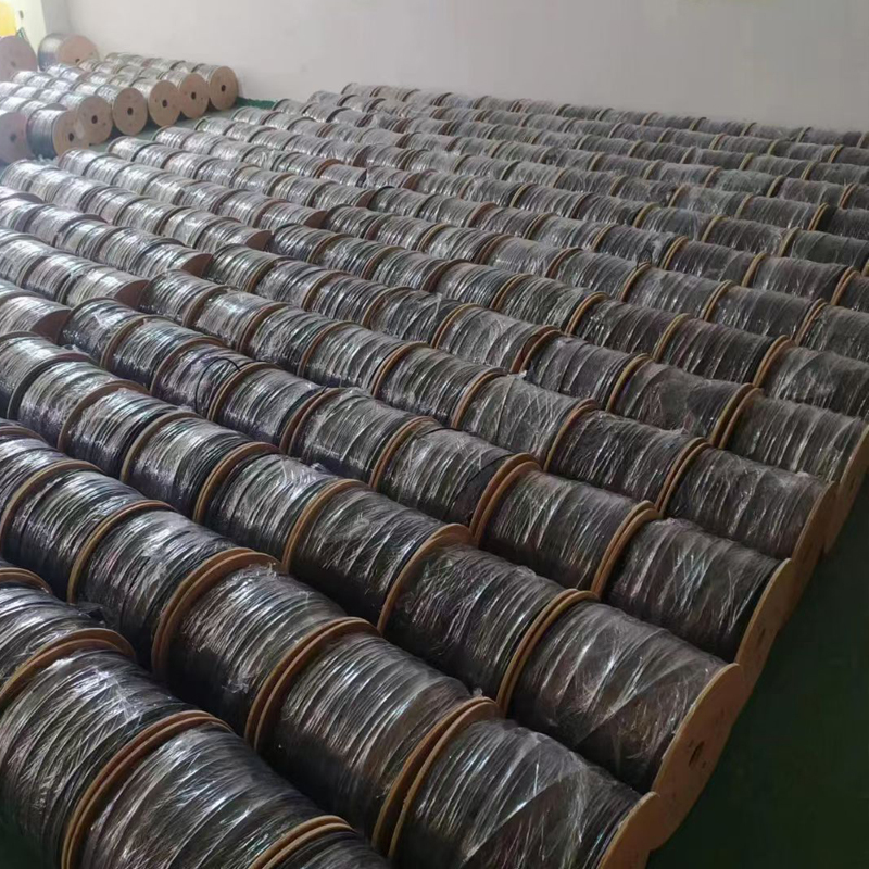 Indoor Outdoor FTTH G657A2 GJYXFCH 1KM Outdoor Fiber Optic Drop Cable